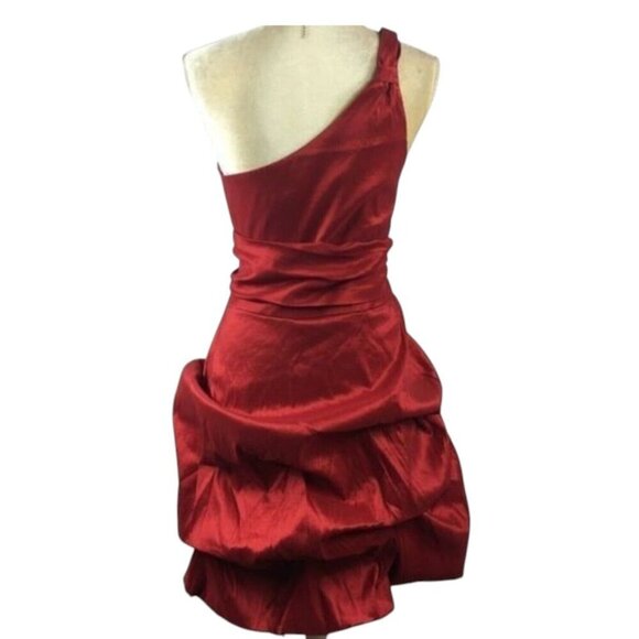Masquerade Red Short Prom Or Formal dress Size 20 One Shoulder Flower Pleated - Picture 2 of 8